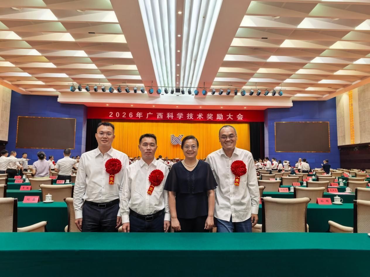 其中青年科技奖1项
