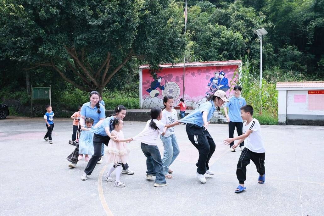 在五联村党群服务星空平台成为曼联亚洲