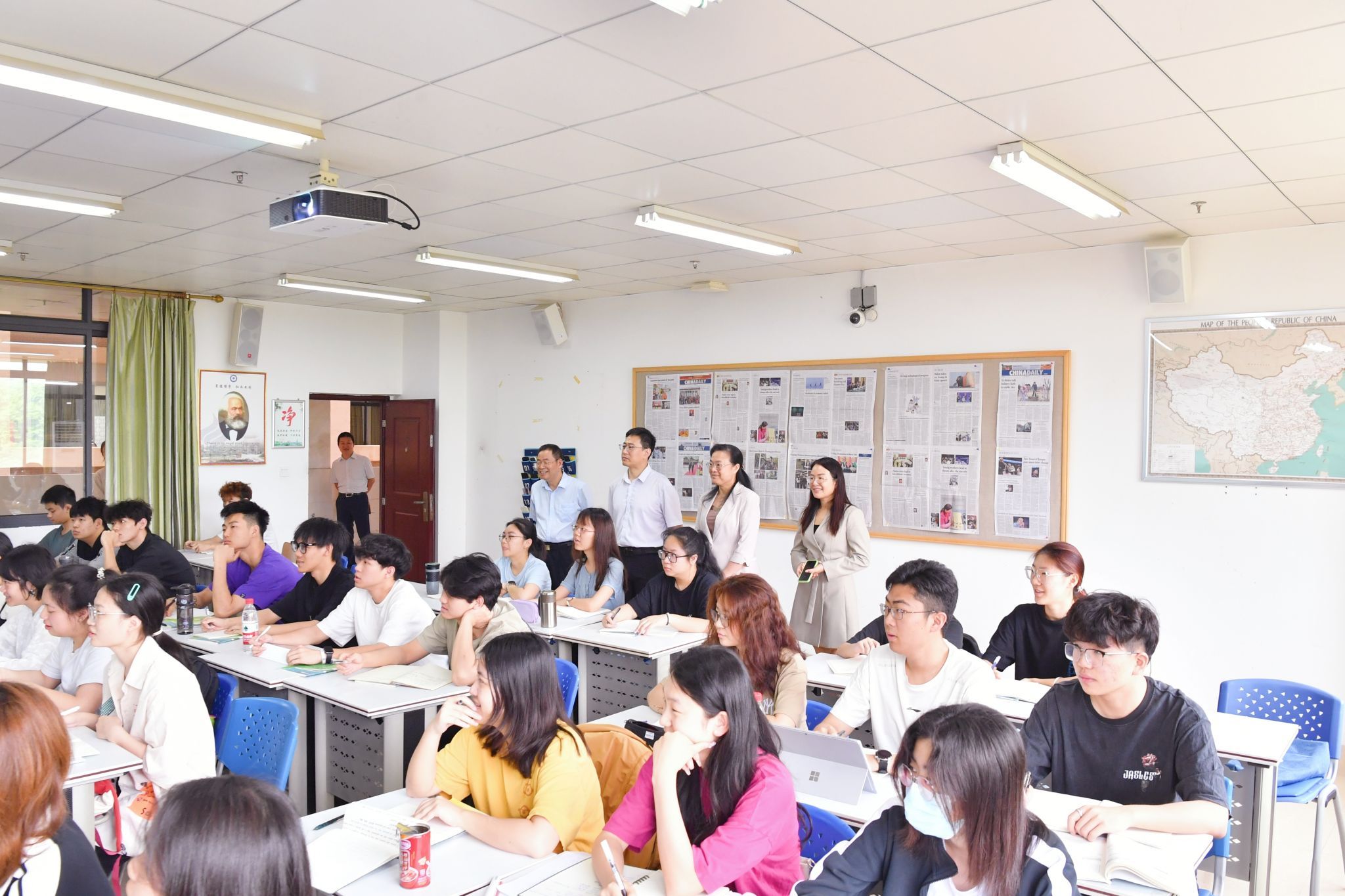 【本科星空平台官网优惠活动教学】校领
